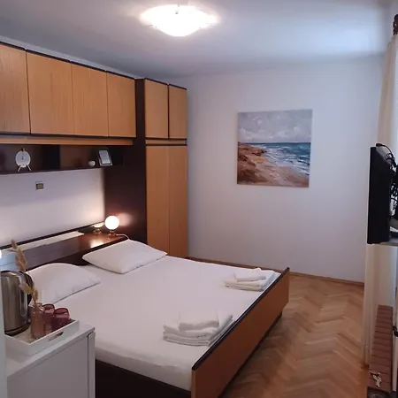 Emilija Apartament Makarska