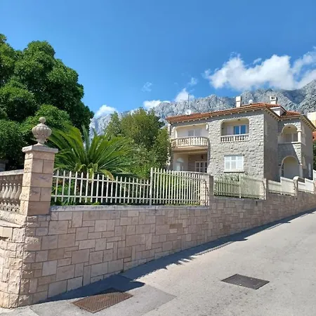 Emilija Apartment Makarska