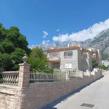 Emilija Apartment Makarska
