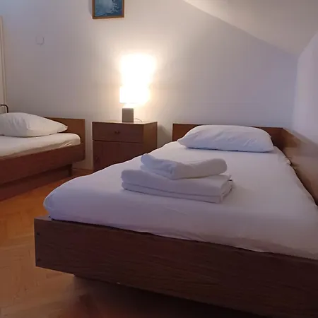 Emilija Apartment *