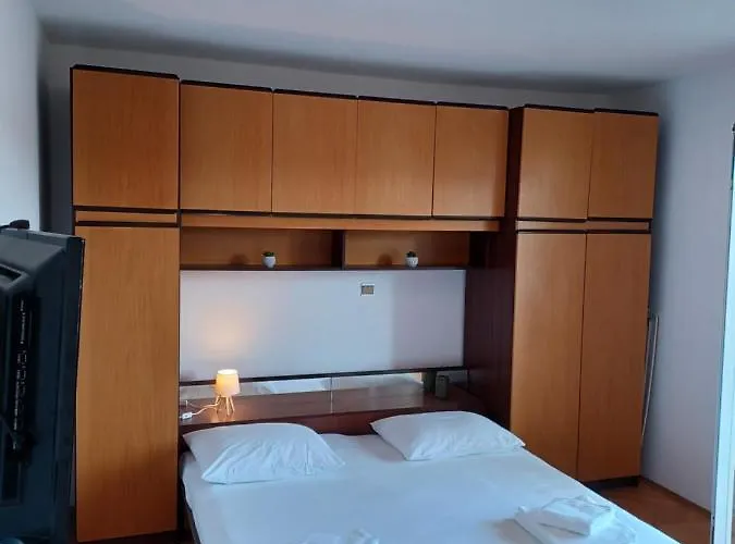 Emilija Appartamento Makarska