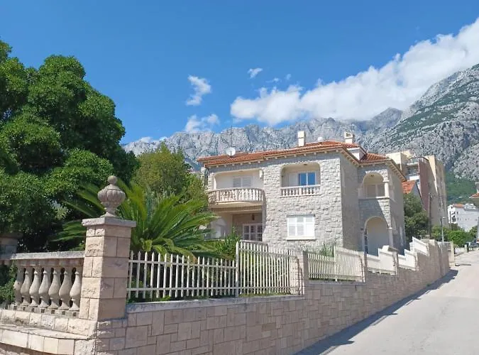 Emilija Appartamento Makarska